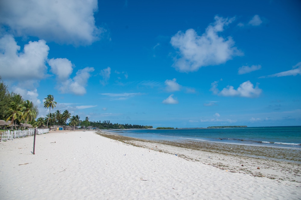 Sunrise Beach Resort 45/50