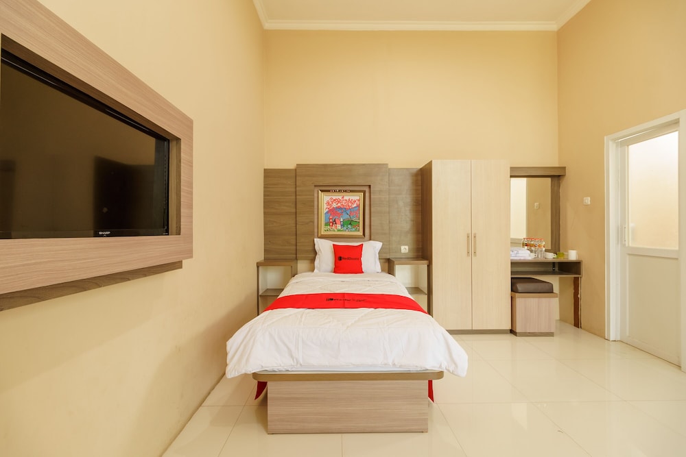 RedDoorz Resort Premium @ Sangkan Hurip Kuningan 22/49