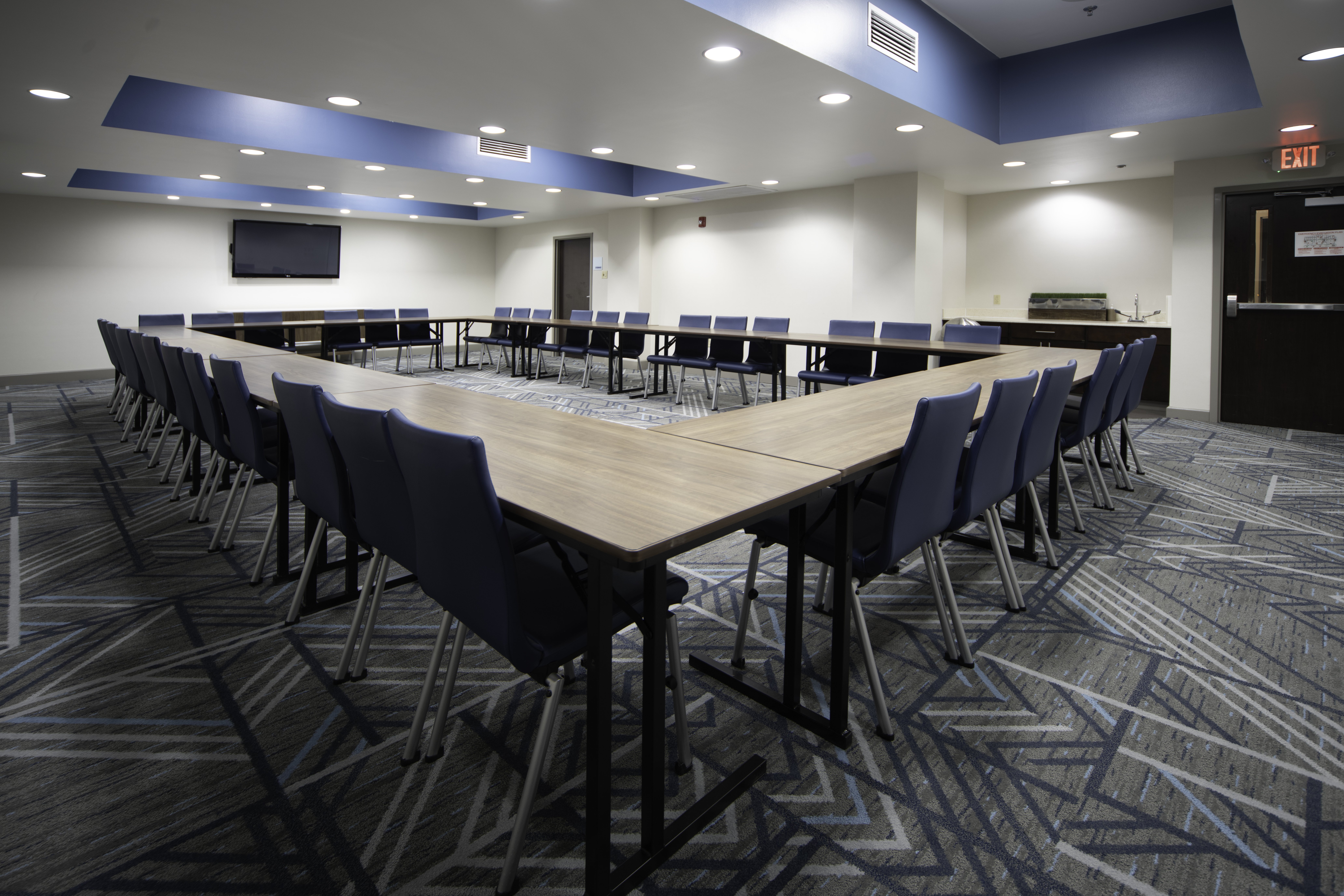 Holiday Inn Express Hotel Suites Conway 48/54