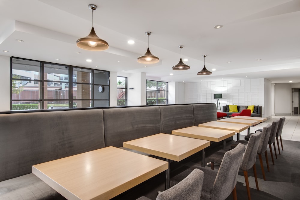 Mercure Sydney Macquarie Park 9/64