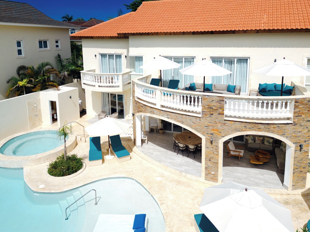 The Cliff 6 Bed Villa - All Inclusive 1/48