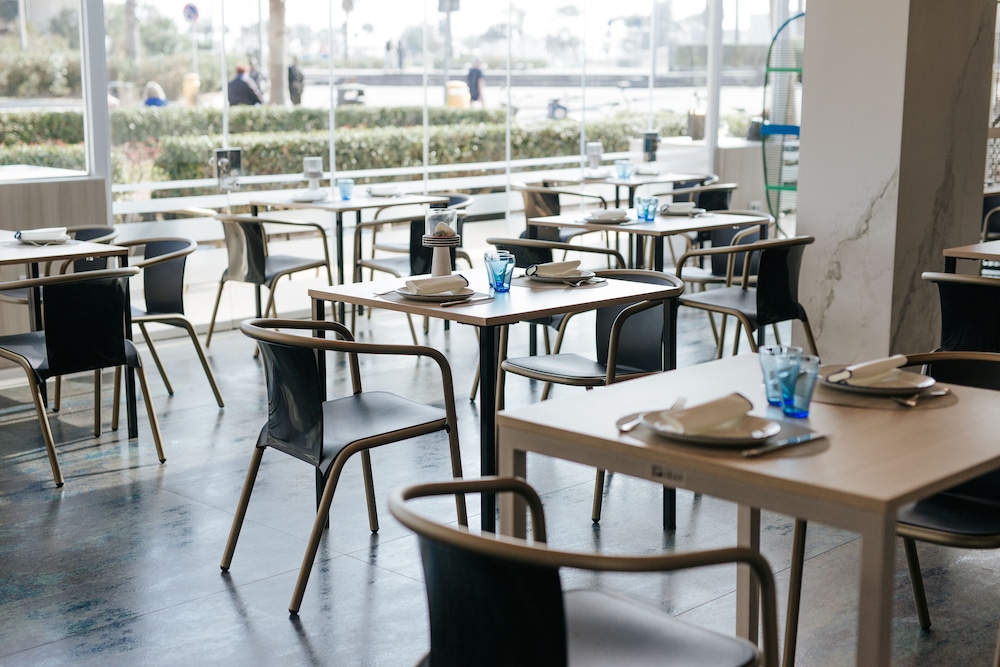 Hotel Neptuno Playa & Spa 37/50