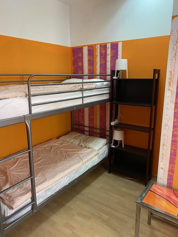 Hostel Era 23/42