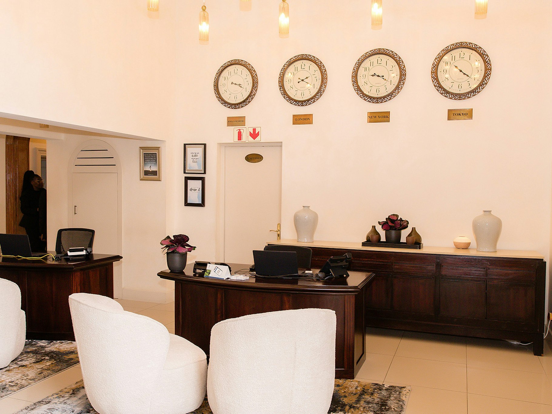 10 2nd Avenue Boutique Hotel 9/56