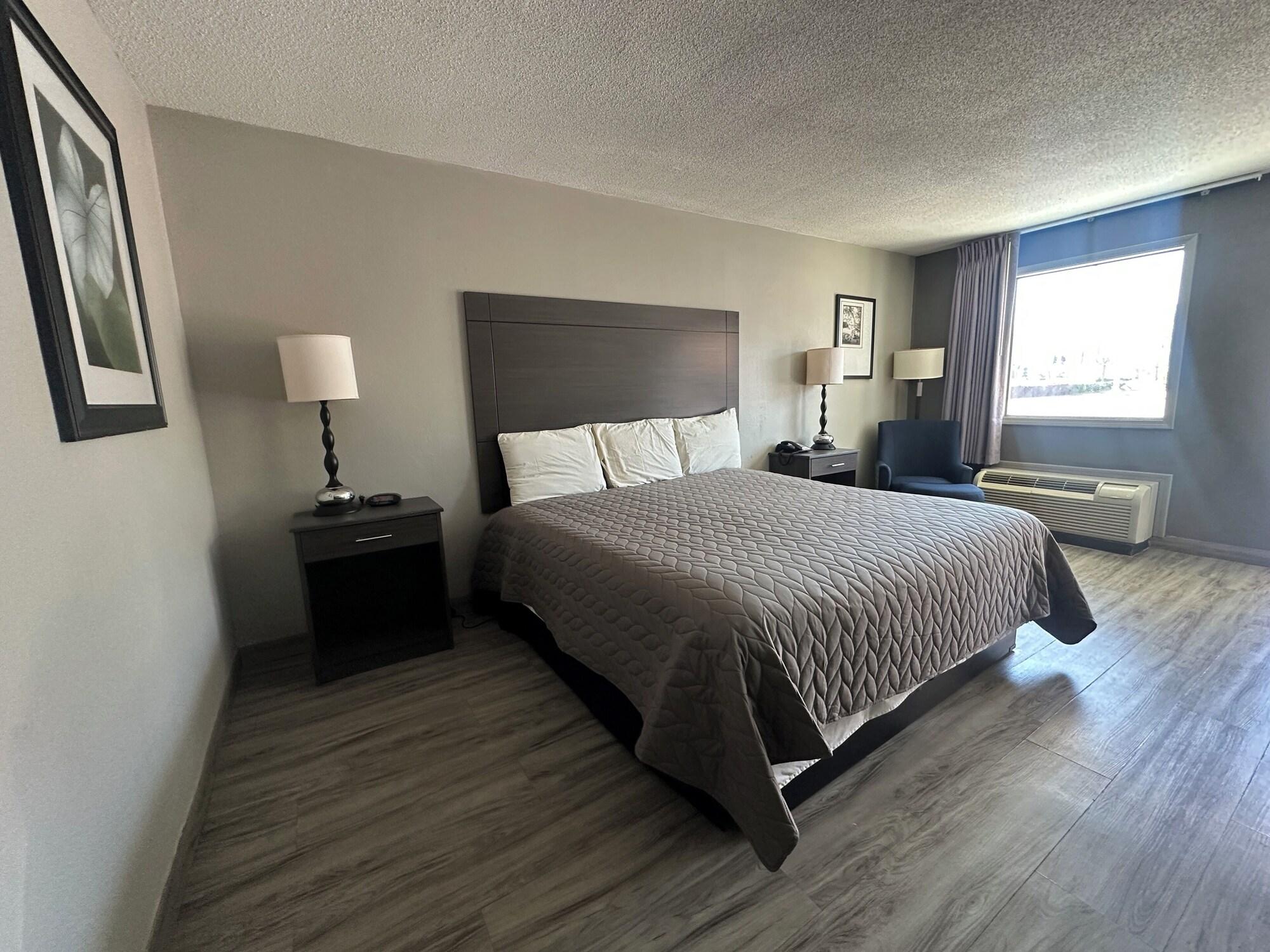 Executive Inn 18/41