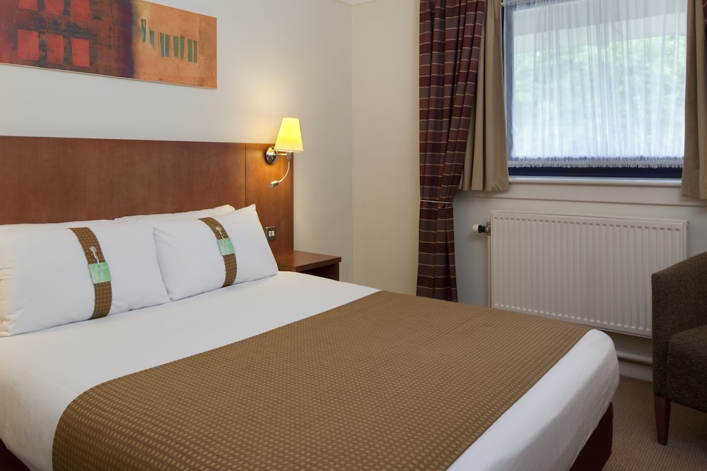 HOLIDAY INN LUTON-SOUTH M1 JCT 9 10/27