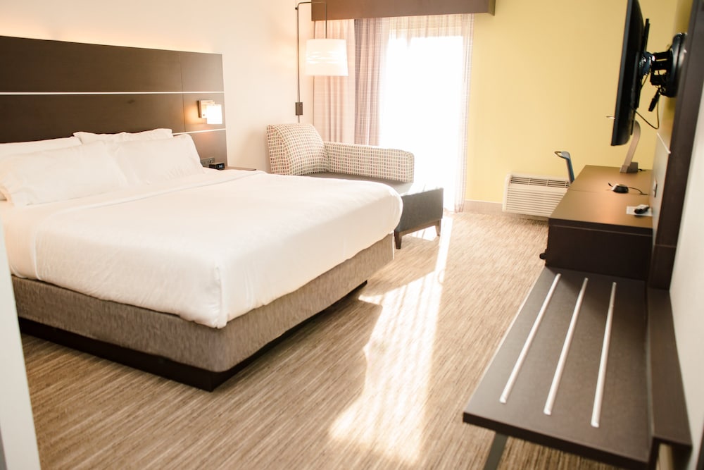 Holiday Inn Express Hotel Suites Winona 16/49