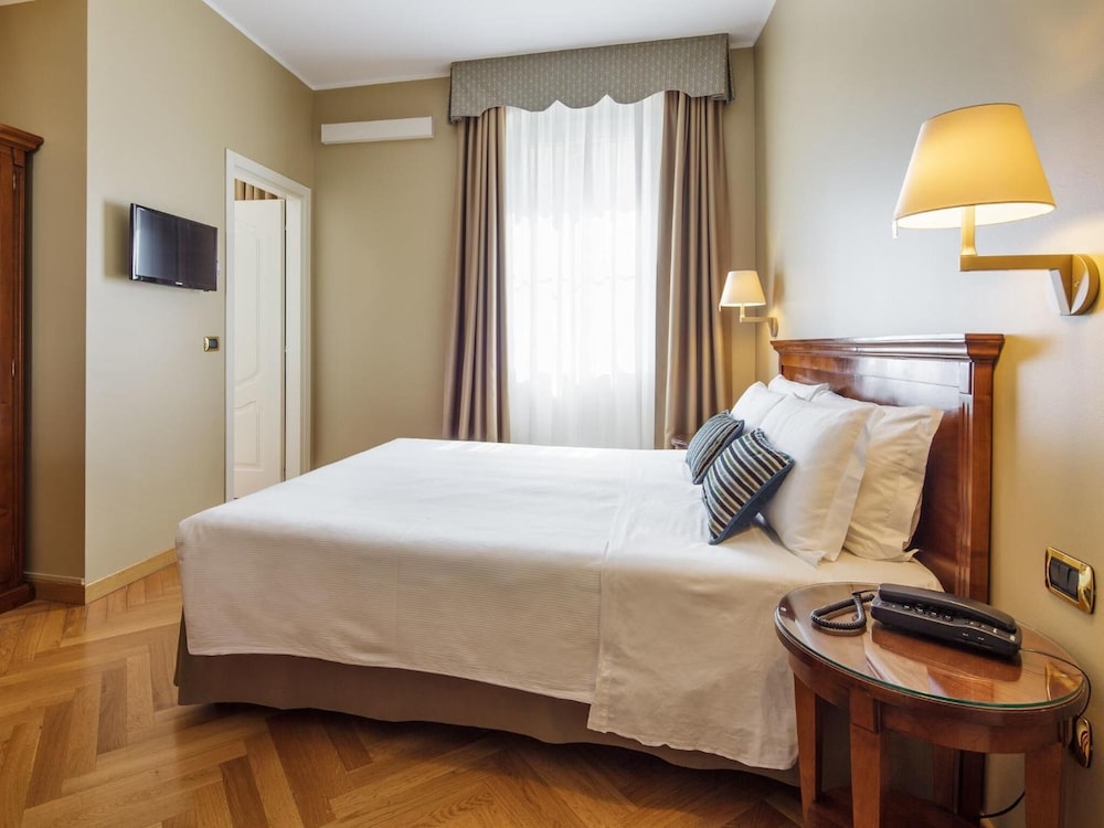 Continentale Hotel 25/66