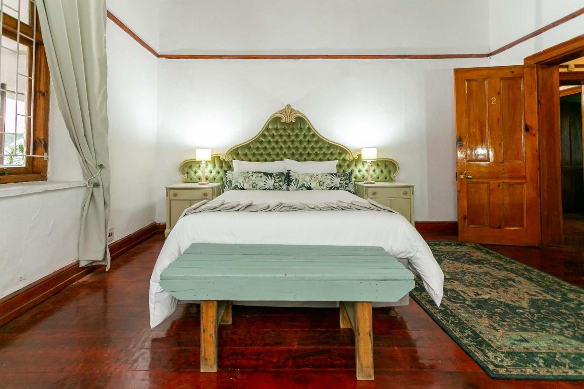 Ravenscliff Villa 8/27