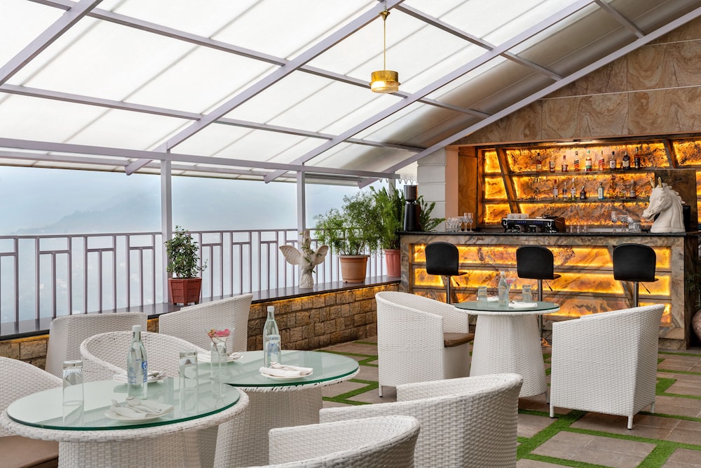 Ramada by Wyndham Gangtok Hotel & Casino Golden 40/50