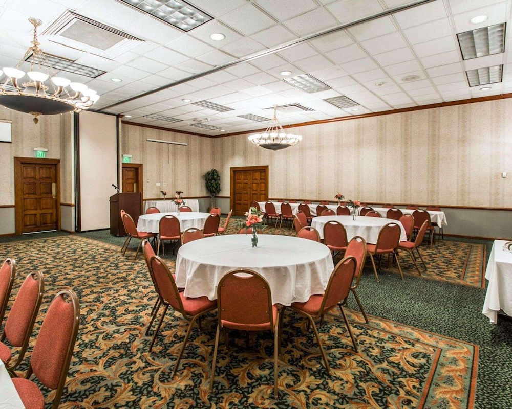 Stayable Suites Jacksonville West 36/45