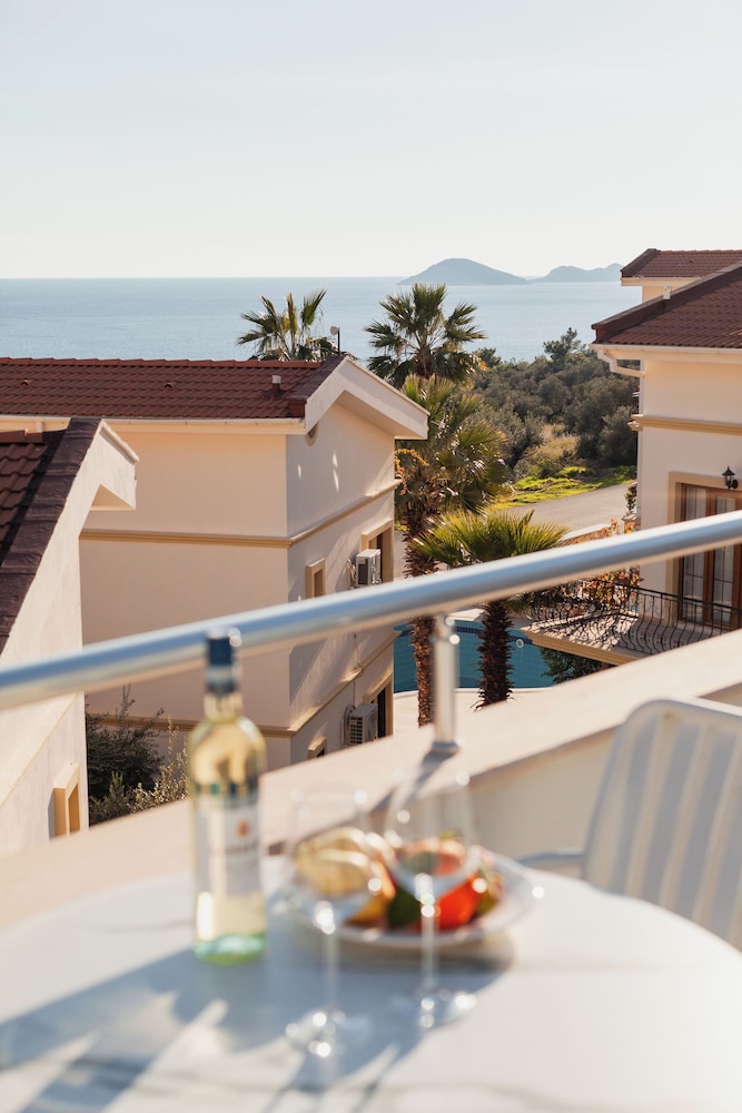 Kalkan Suites 46/50