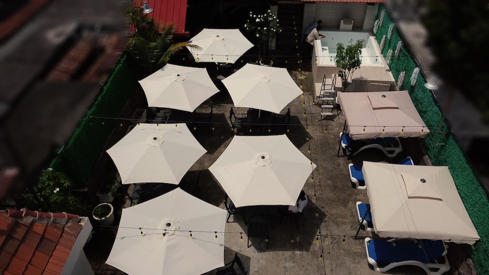 HOTEL LUIS V 29/43
