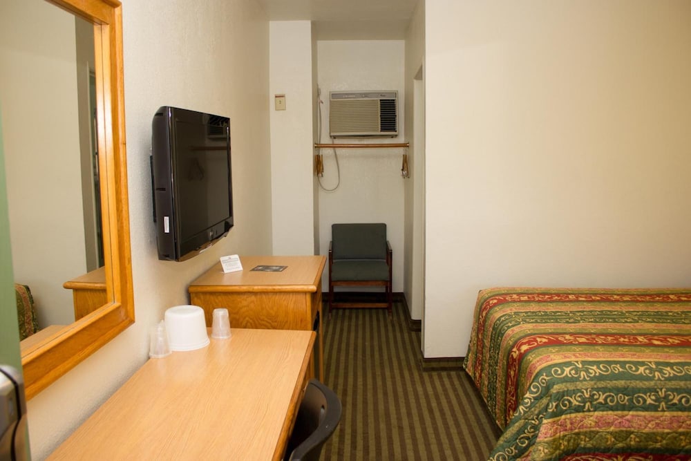 King Apos S Rest Motel 8/16