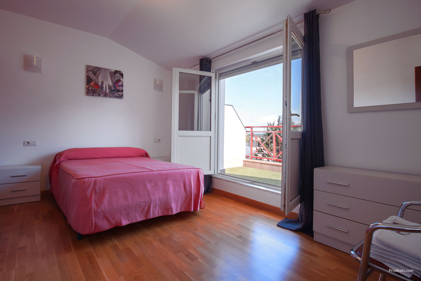 2 Bedrooms, Apartment