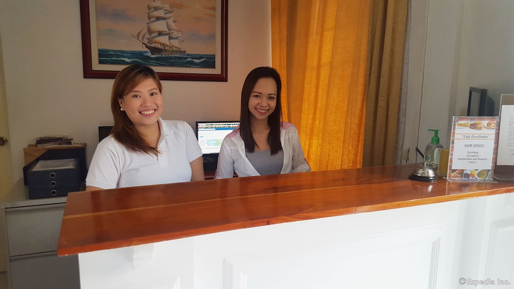 Makati Riverside Inn 5/54