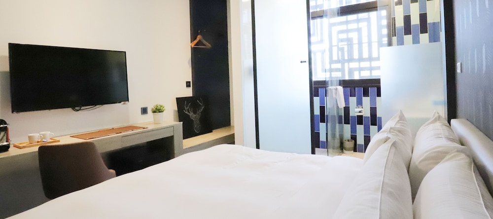 Aroma Chew Hotel 14/77