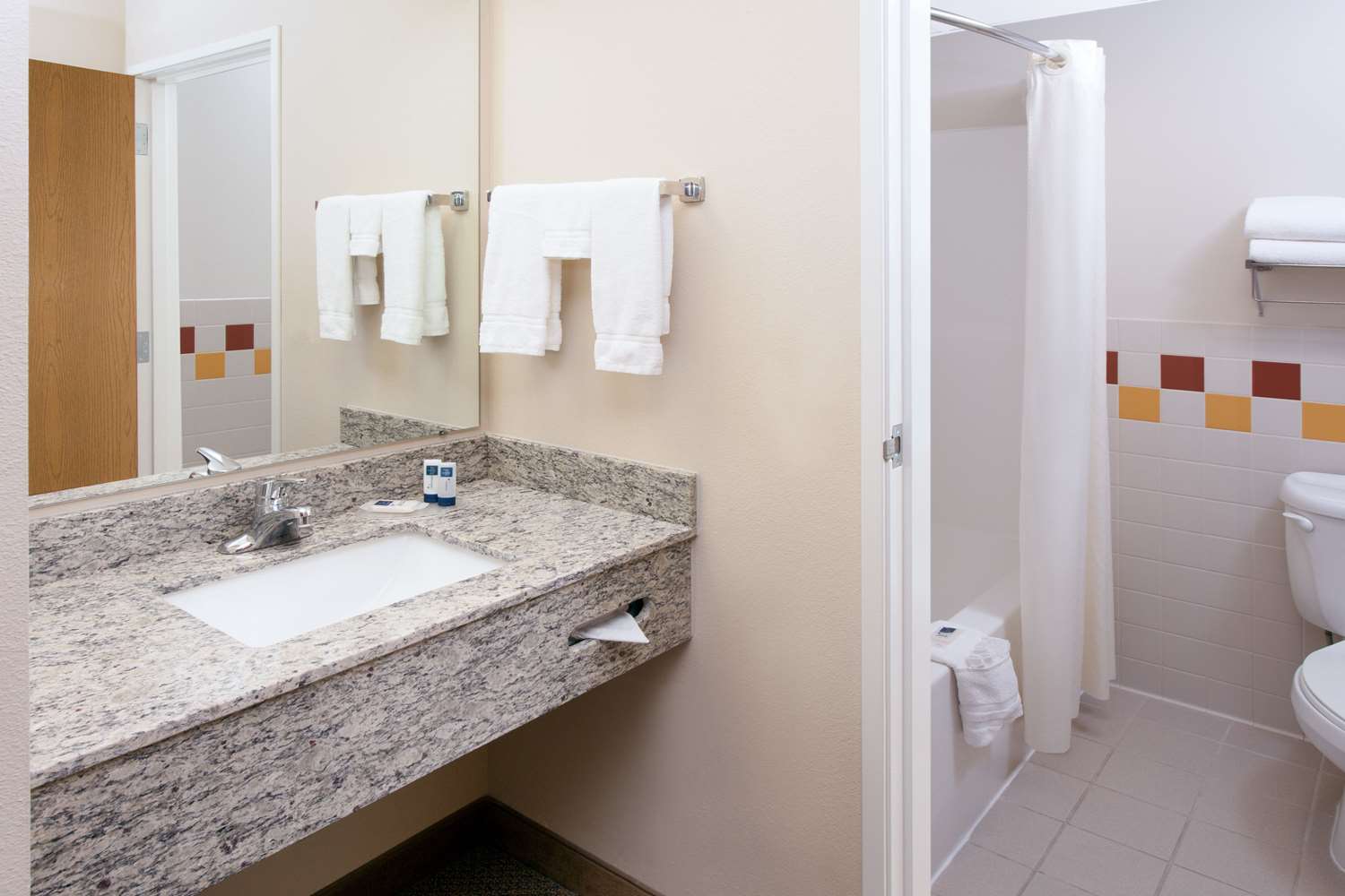 Americinn By Wyndham Greenville 16/17