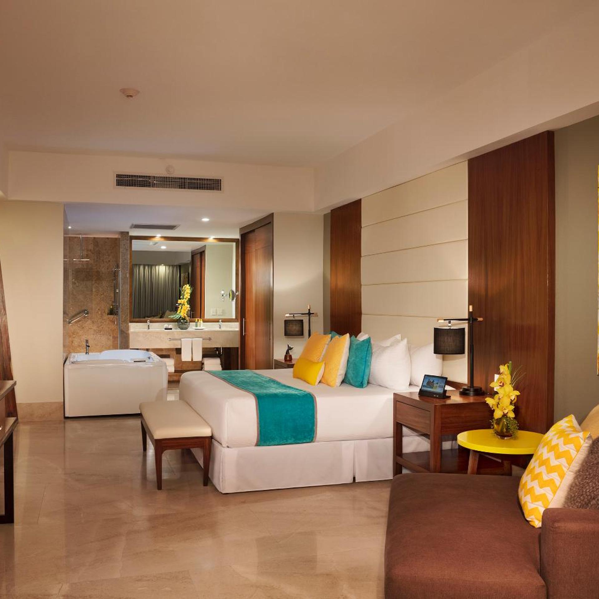 Altitude, Presidential, Suite, King Bed, Ocean View