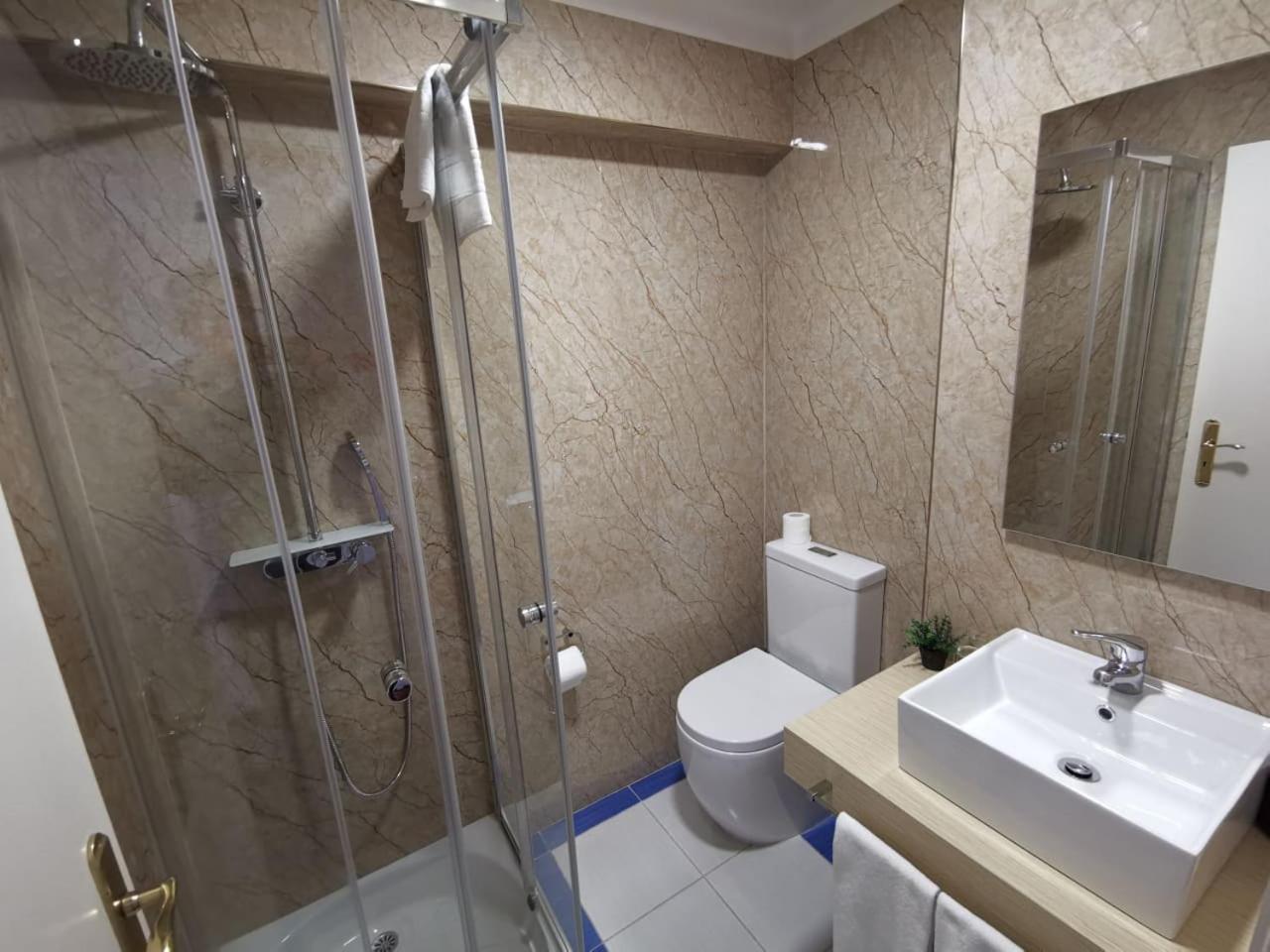 Hotel Residencial Dora 45/50