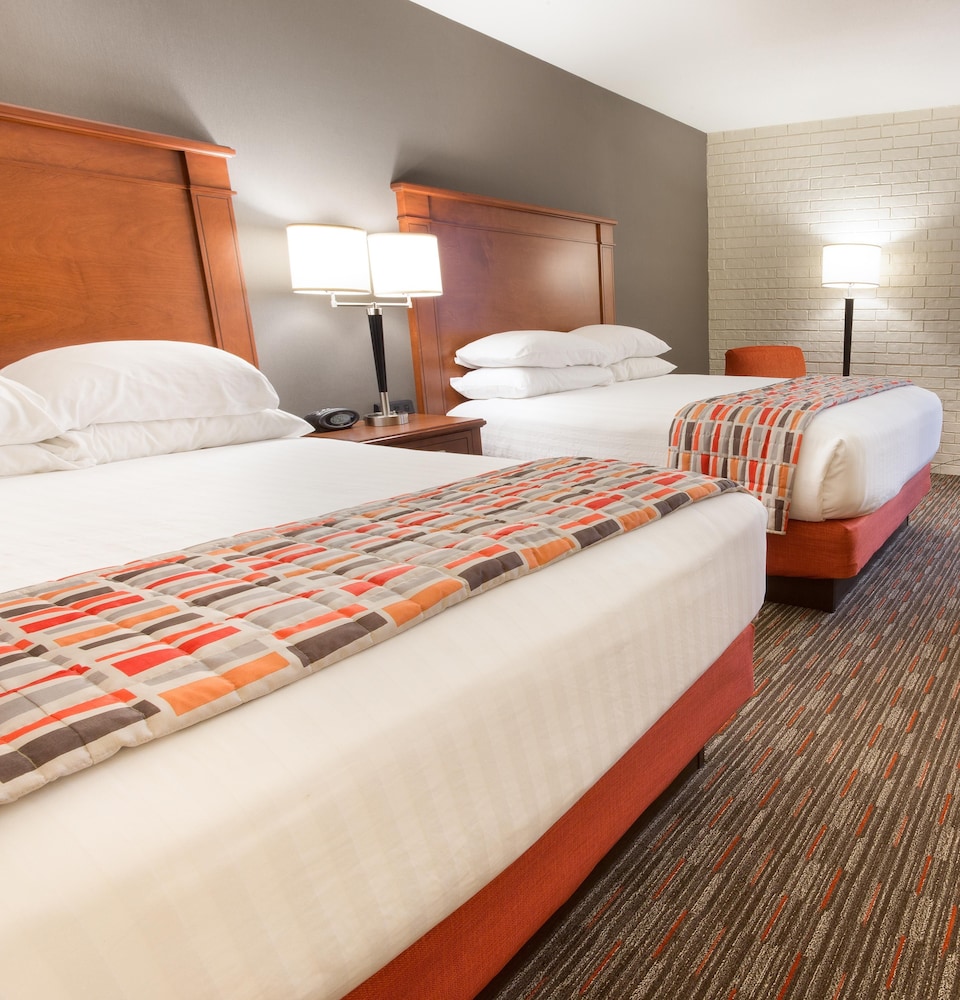 Drury Inn and Suites Joplin 13/50