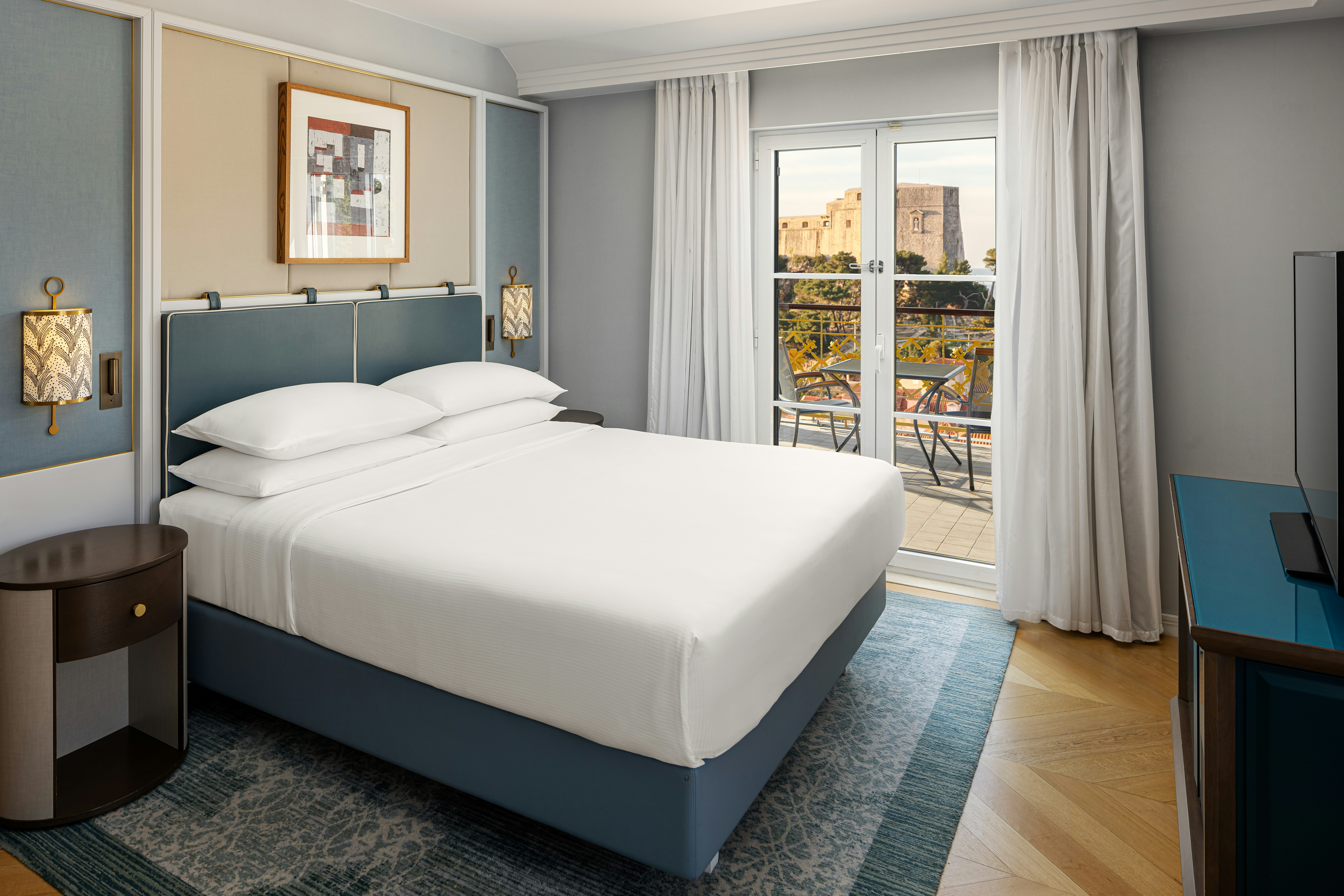 EXECUTIVE, KING BED, SEA VIEW