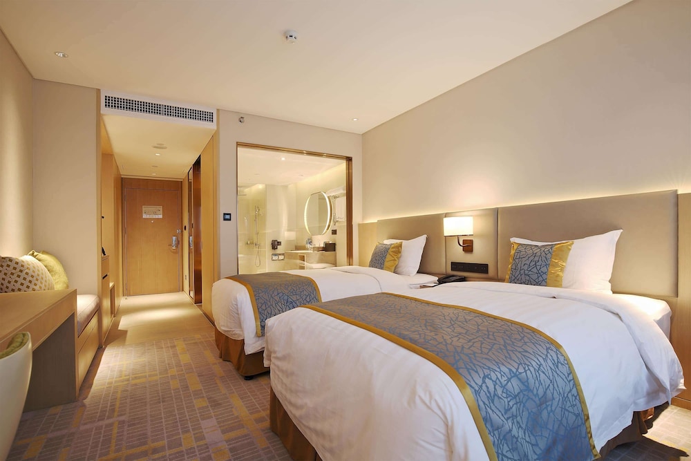 Howard Johnson By Wyndham Glory Plaza Chenghai 14/29