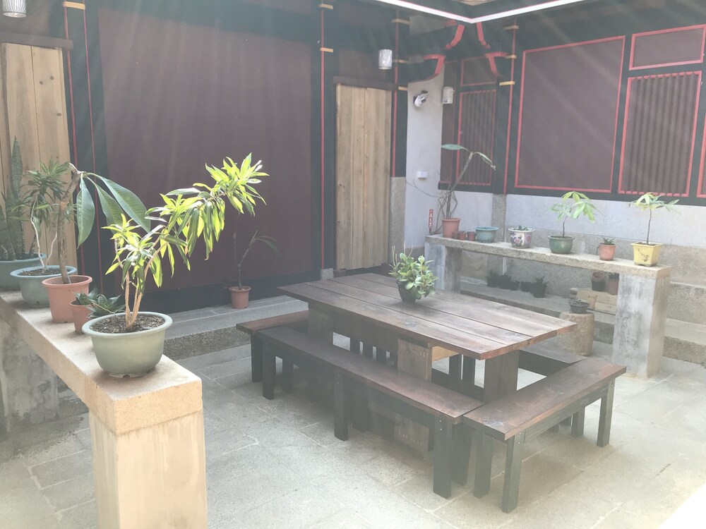 Casa Wisteria 3/31