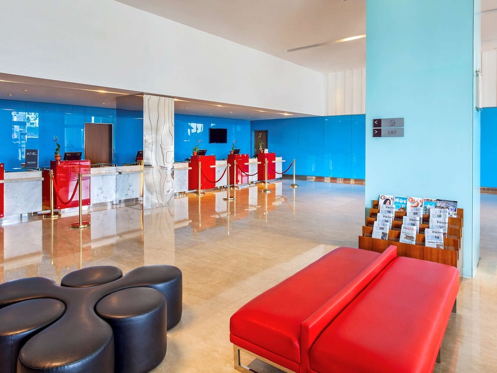 IBIS BANDUNG TRANS STUDIO 40/61