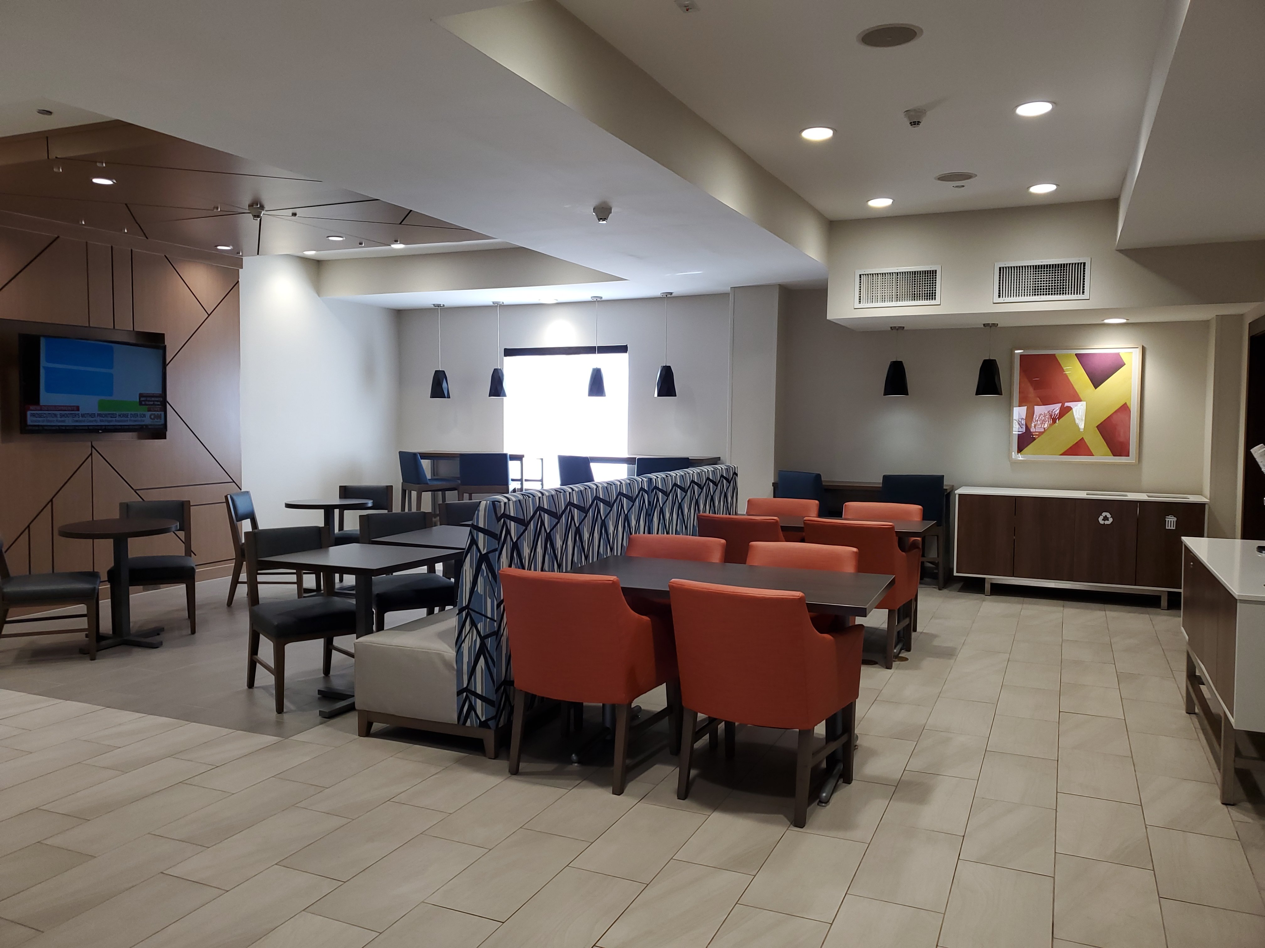 Holiday Inn Express Hotel & Suites El Paso West 32/36