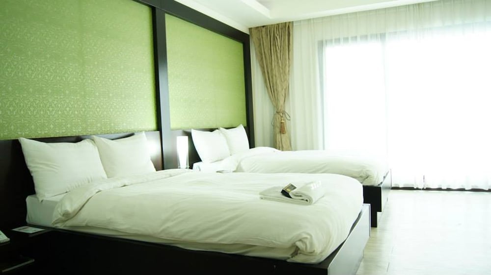 Terrace Hotel 18/26