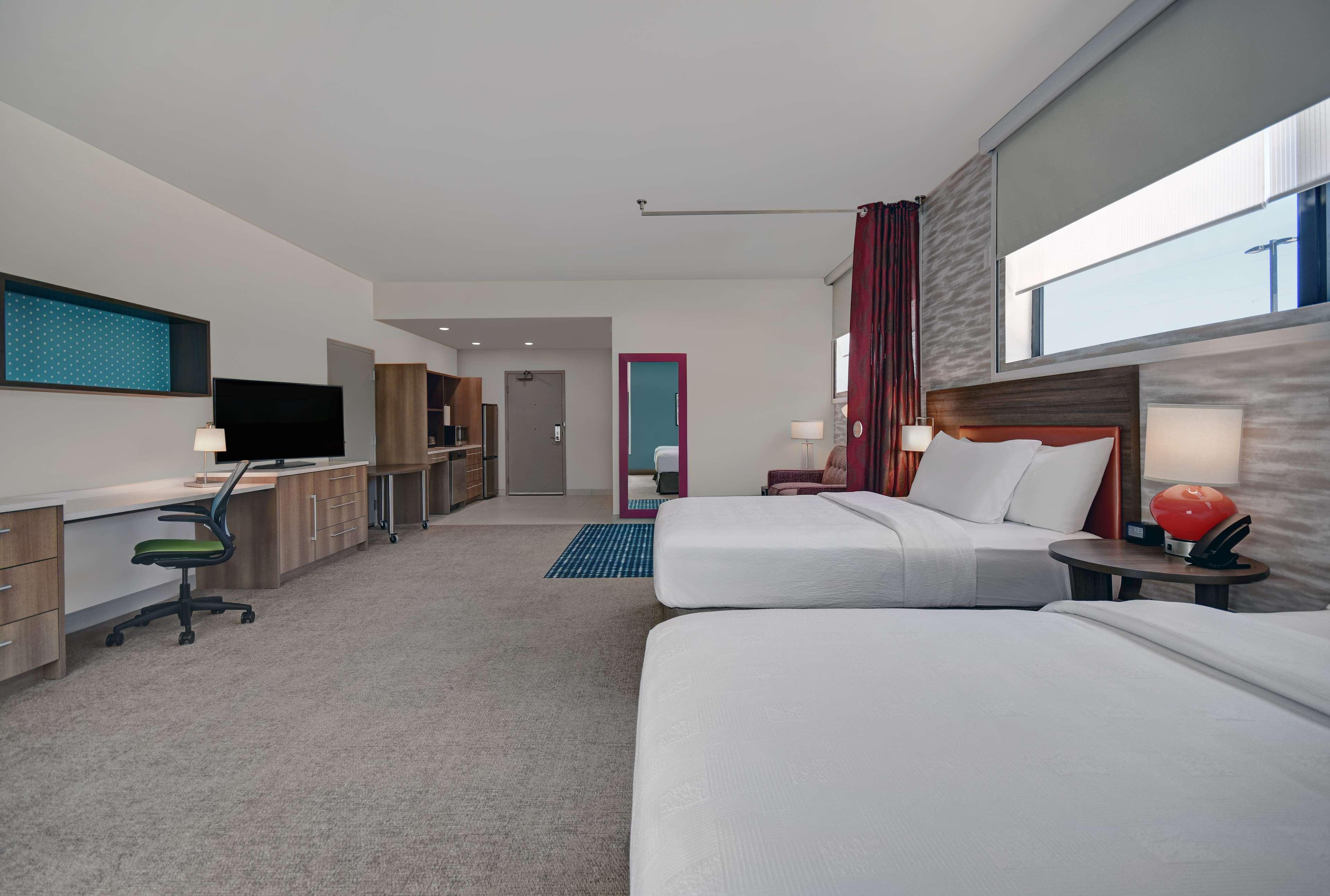 STUDIO, SUITE, KING BED, ACCESSIBLE