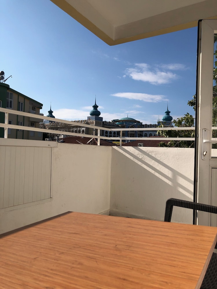 Melissa Garden Aparthotel 5/58
