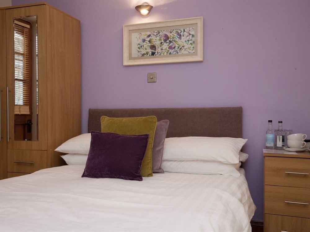 The Priory Burford Bed And Breakfast 20/59
