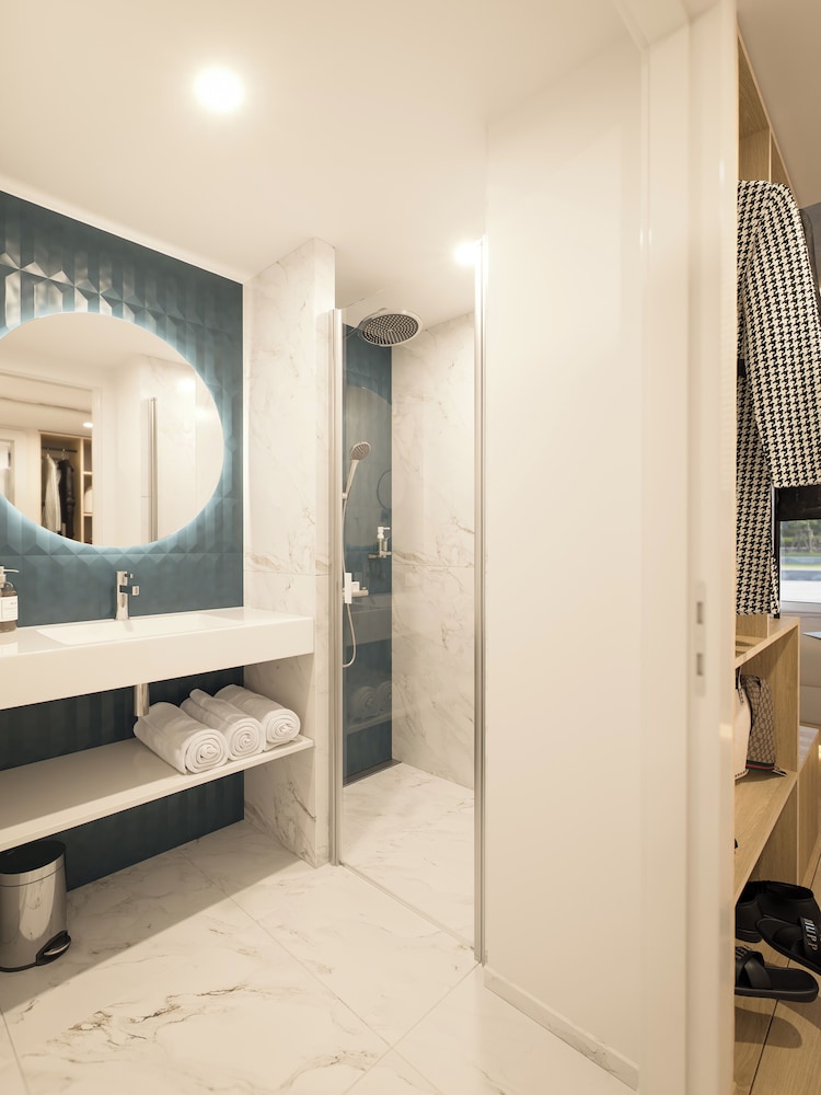 NOTO Hotel 68/69