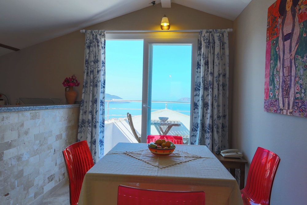 Saylam Suites 42/66