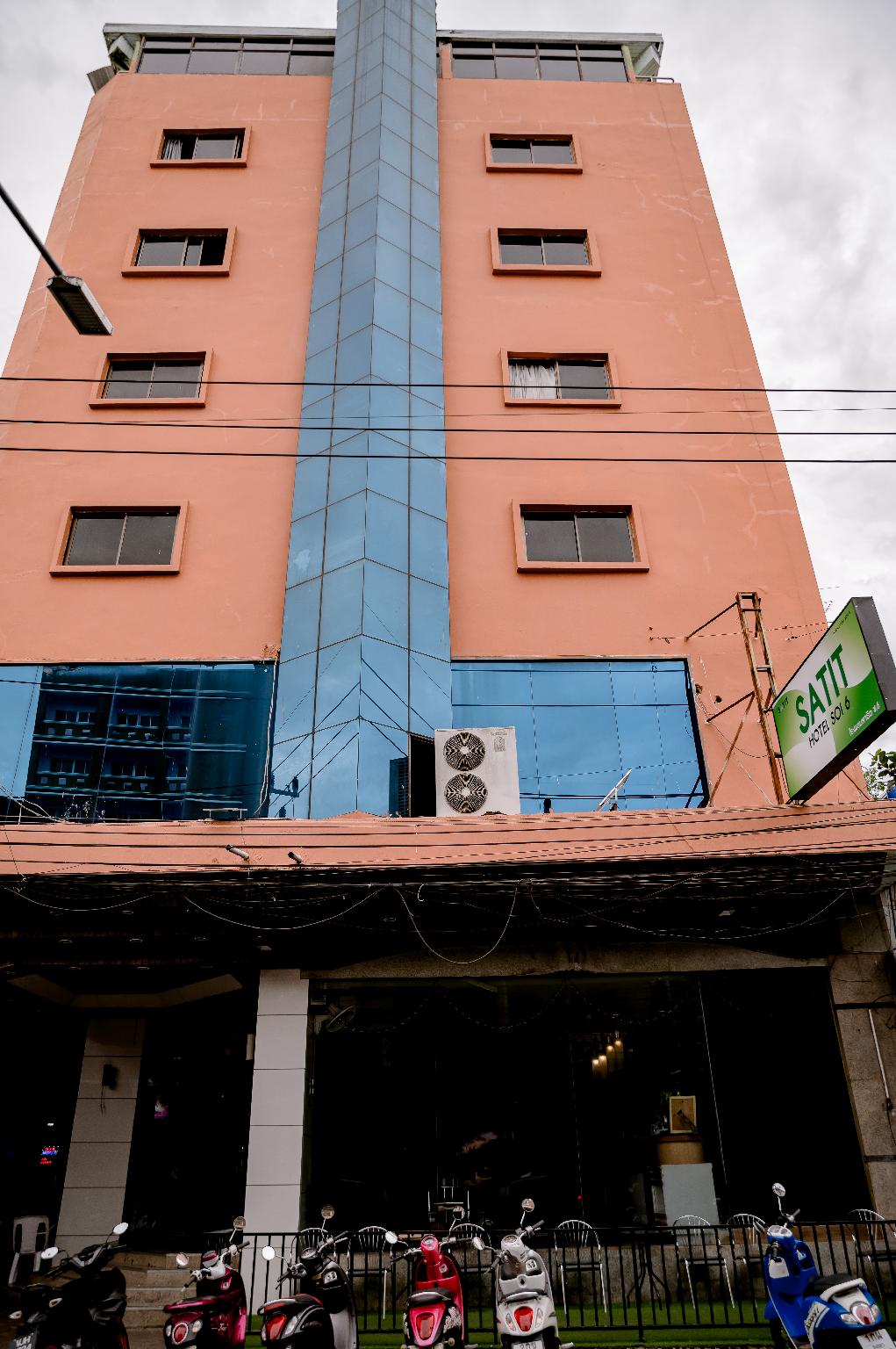 Satit Hotel 1/30
