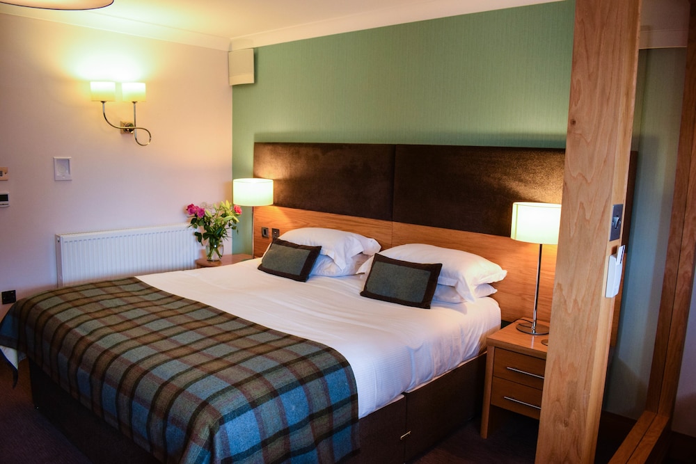 Craigmhor Lodge Courtyard 4/50