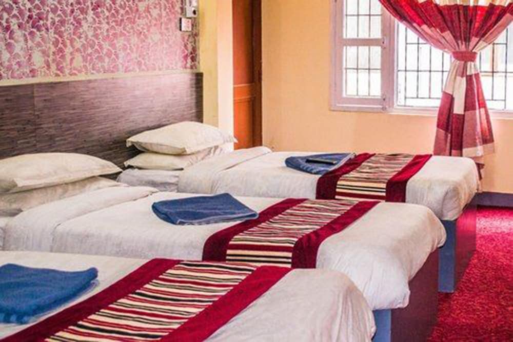 Hotel Om Ganapati 12/21