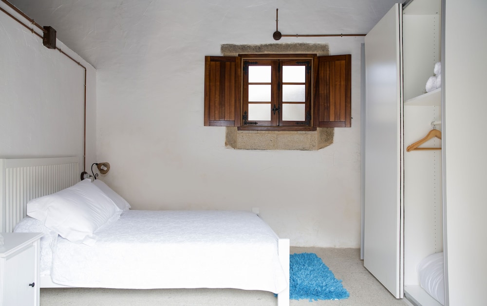 Hostel Monasterio De Moraime 2/26