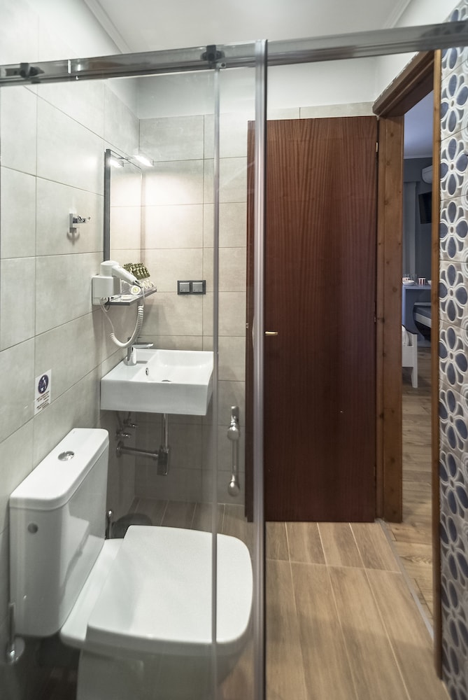 Ano Aparthotel 44/45