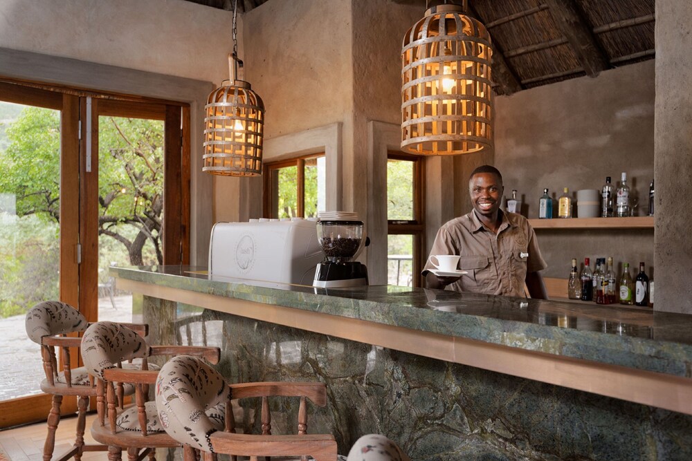 Lush Private Game Lodge 24/50