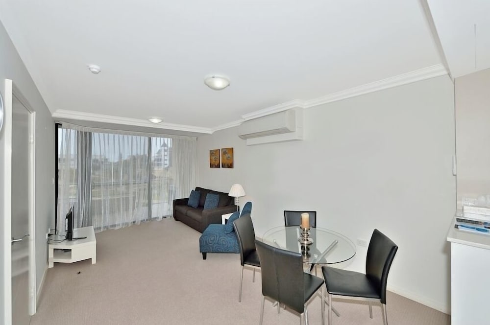 Dolphin Quay Apartments 46/71