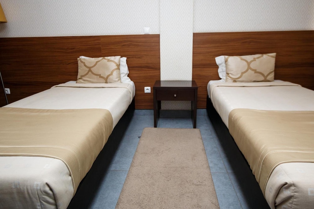 Hotel Santa Cruz 9/20