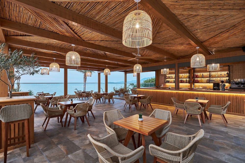 Blue Marine Resort and Spa 61/71