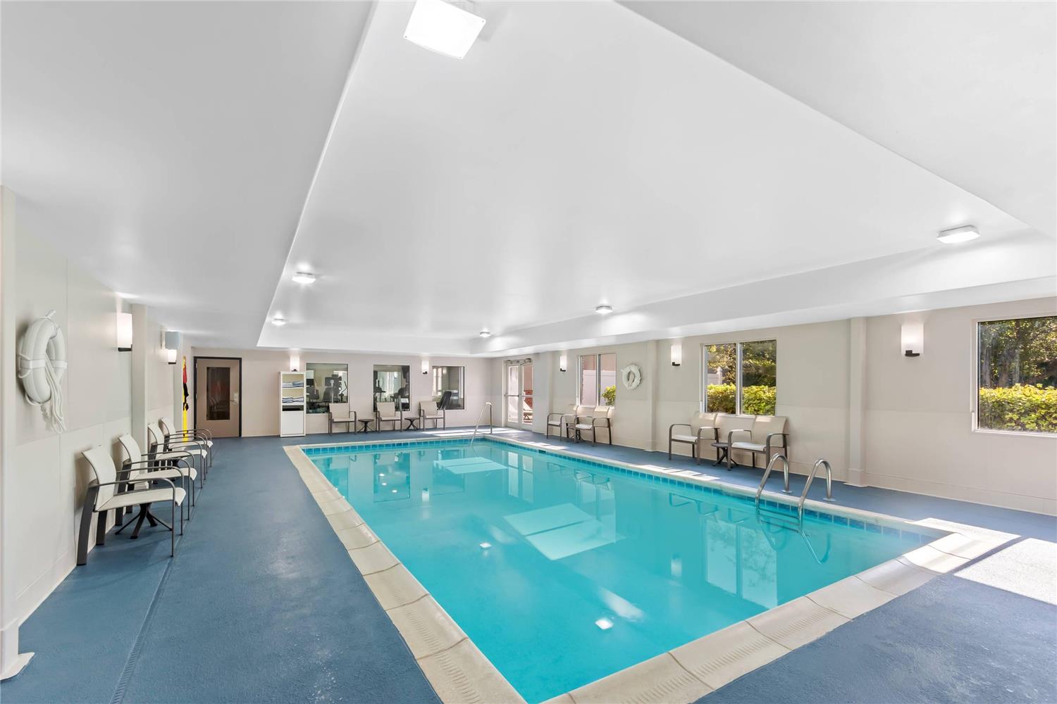 Country Inn & Suites by Radisson, Elizabethtown 6/18