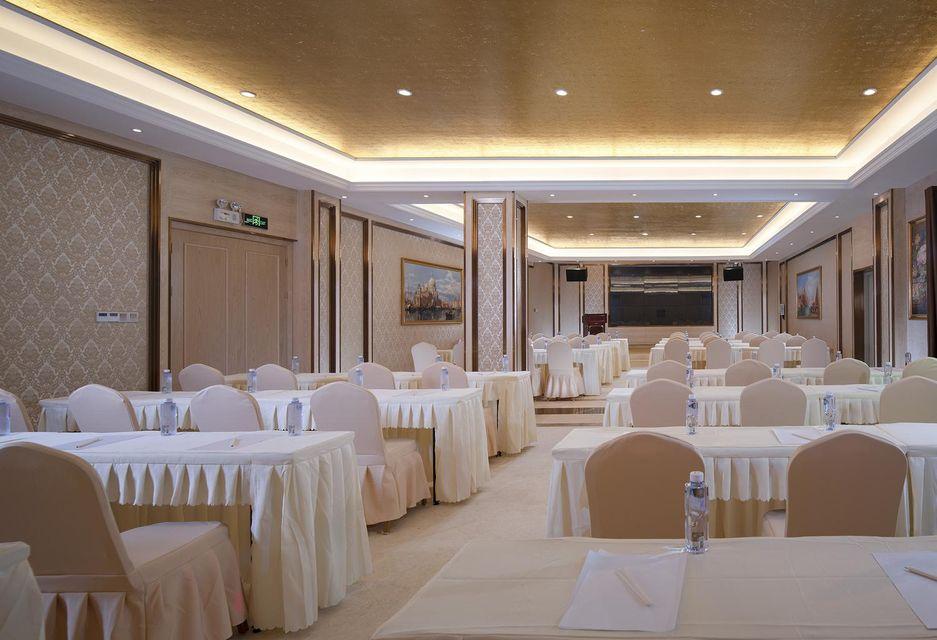 Vienna Hotel (Shenzhen Botanical Garden Road store) 45/52