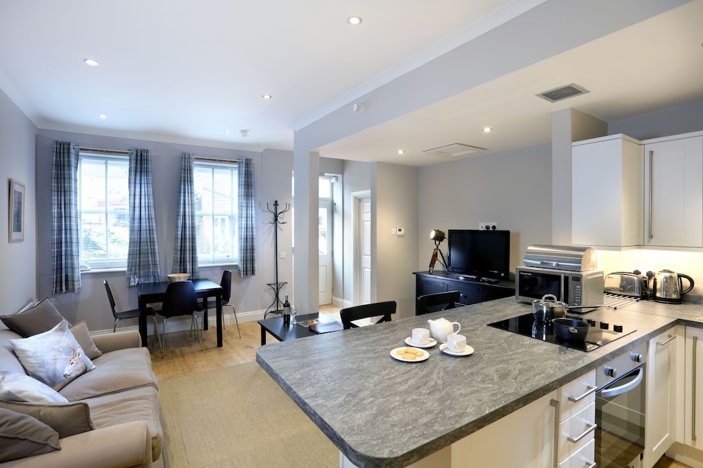 Tufton Arms Hotel 41/55