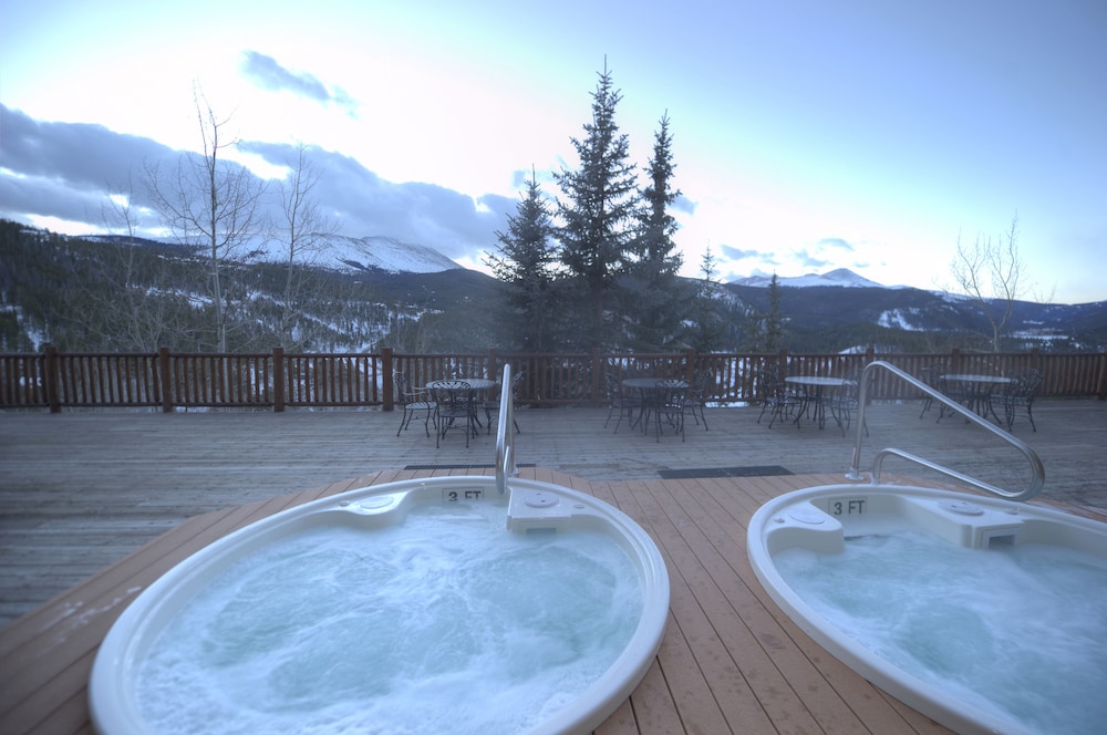 The Lodge at Breckenridge 25/50