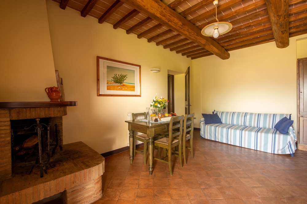 Agriturismo Fonte Chiara 17/35